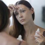 눈썹 세럼 - 튼튼한 눈썹모의 비결